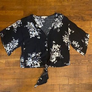 VICI // LOVESTITCH Kimono Tie Top
